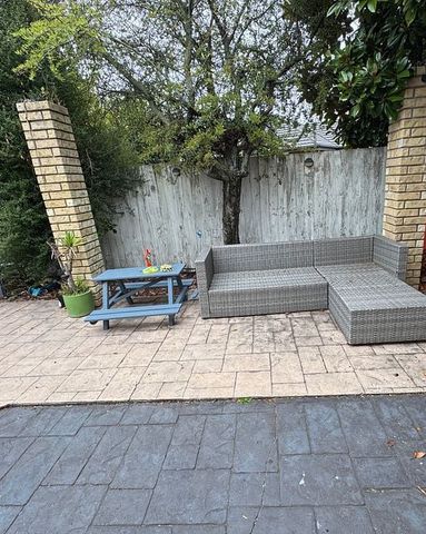 A family home in central location - Photo 4