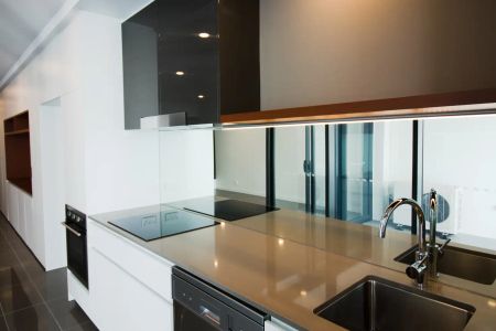 “Near New 1 Bedroom Luxurious Inner City Living” - Photo 5