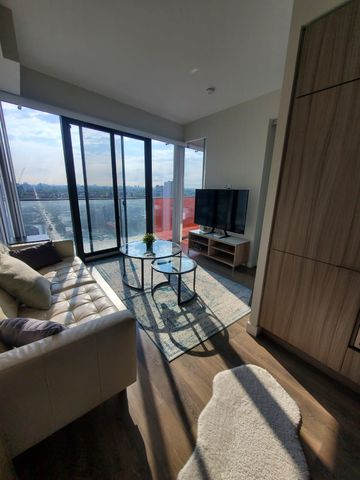 Master Room & Ensuite Bath - Queen West - Photo 2