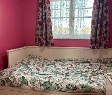 4 bedroom semi-detached house to rent - Photo 6