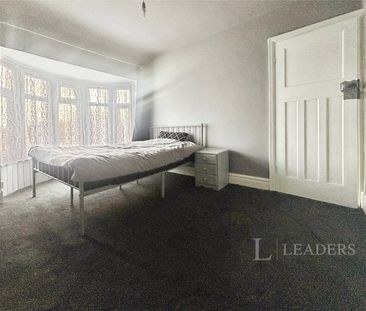 3 bedroom house to rent St. Pauls Road, Smethwick, West Midlands, B66 - Photo 6