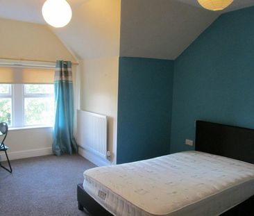 House of Multiple Occupation to rent on - Photo 2
