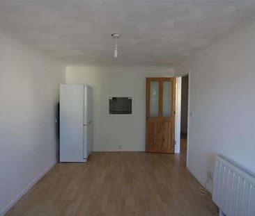 Manor Park House, Bullar Road, Southampton, SO18 - Photo 5