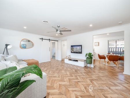 Updated 4 Bedroom Home - GV Health Precinct! - Photo 2