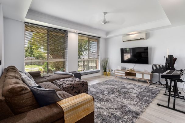 Beautifully Renovated 4-Bedroom Family Oasis in Peaceful Cul-de-Sac - Photo 1