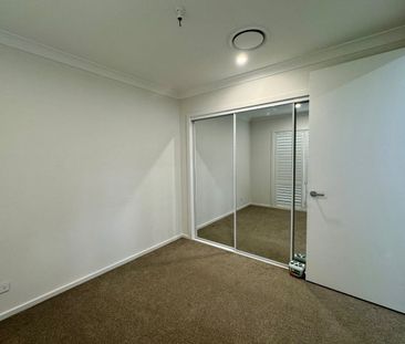 Modern 5-Bedroom Family Home in a Convenient Caddens Location - Photo 1