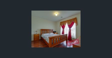 SPACIOUS 4 BEDROOM HOME - Photo 5