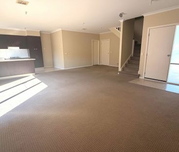 4A Jason Place, Hampton Park VIC - Photo 1