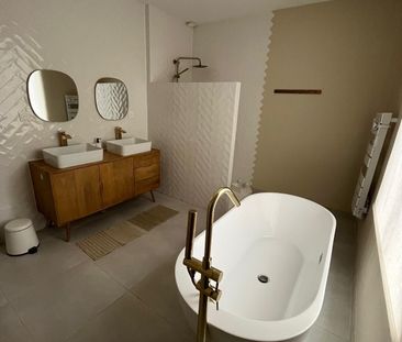 Location Maison 7 pièces 240m² HUSSIGNY GODBRANGE 54590 - Photo 6
