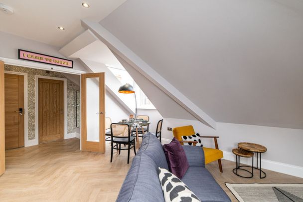 Chelmsford Grove - Photo 1