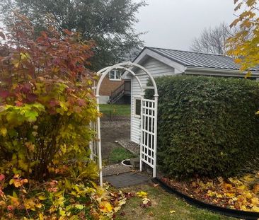 For Lease - 1781 Queensdale Avenue, Blossom Park - Airport and Area... - Photo 6