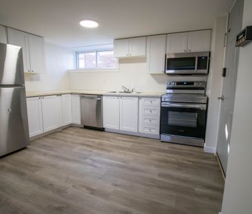 **CENTRAL WELLAND** LOWER UNIT FOR RENT! - Photo 6