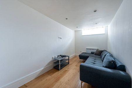 Upper Mulgrave Road, Cheam, SM2 - Photo 2