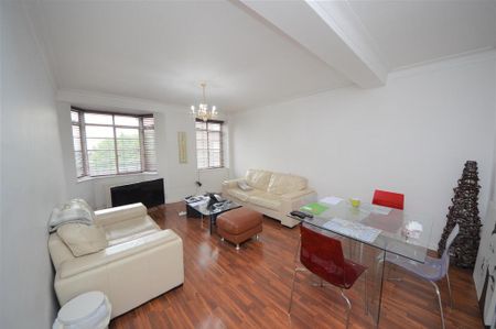 2 bedroom flat to rent - Photo 2