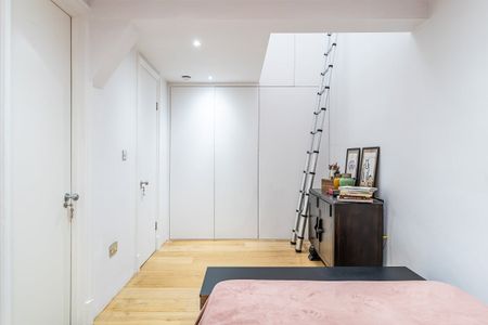 3 bedroom mews to rent - Photo 3