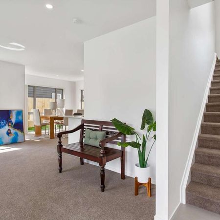 Four Bedroom Beauty! - Photo 4