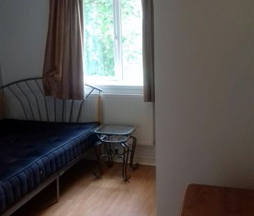 The Walk, Roath, Cardiff - Photo 5