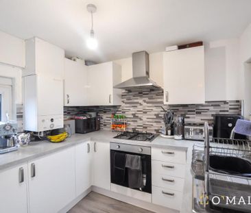 3 bedroom flat to rent - Photo 6