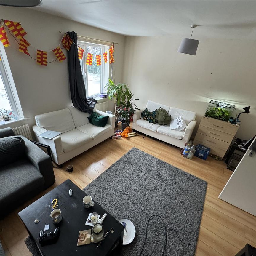 3 bedroom apartment to rent - Photo 1