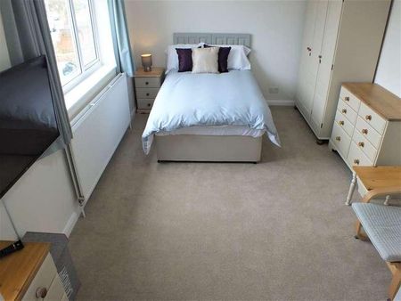 Delamere Road, Earley, Reading, RG6 - Photo 3