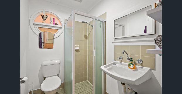 Perfect Blend of Comfort and Convenience - Photo 1