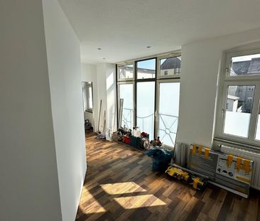 **Neu renovierte Maisonette Wohnung mit Dachterrasse in der Innenst... - Photo 1