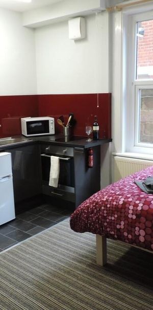 1 bedroom flat to rent - Photo 1