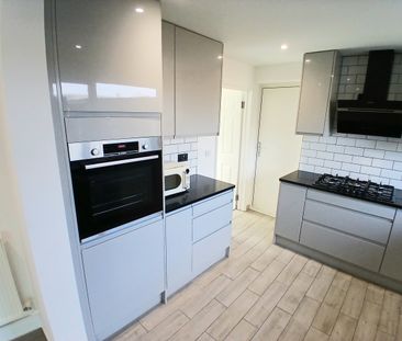 Telford Avenue, Stevenage - Photo 2