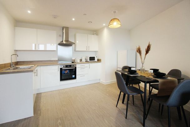 Landmark, 30 Oldfield Road, M5 - Photo 1