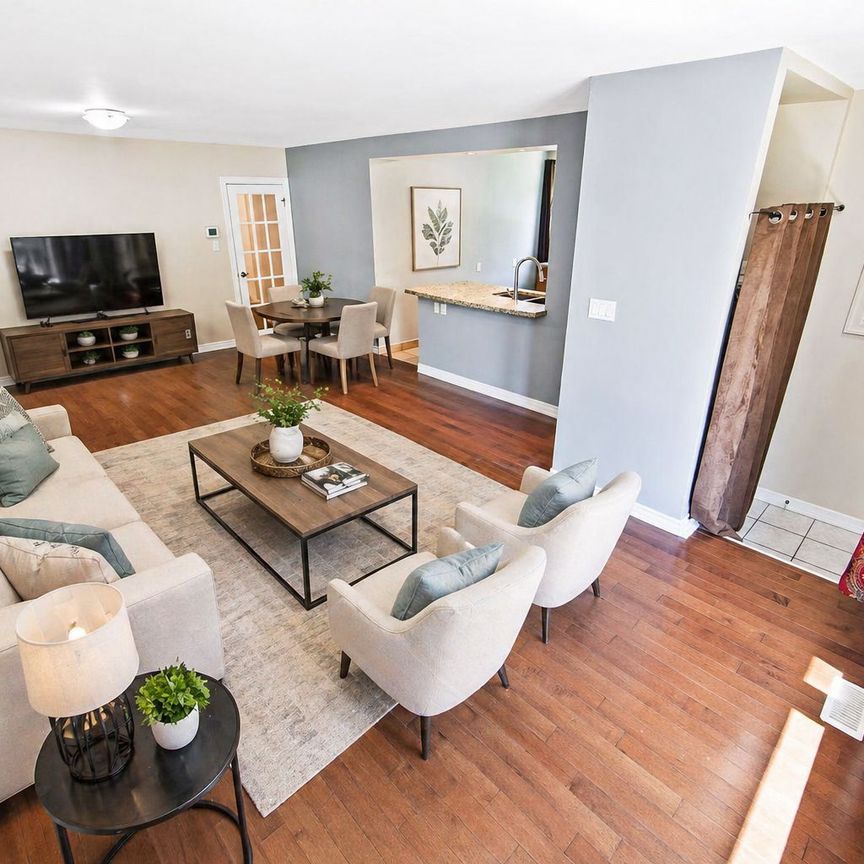 For Lease - 261 Taylor Mills Drive Unit# Main Floor, Richmond Hill, Ontario - Photo 1