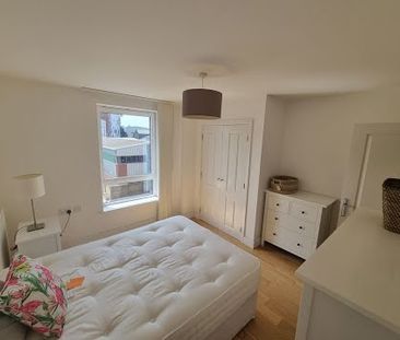 1 Bed Flat, Tarves Way, SE10 - Photo 3