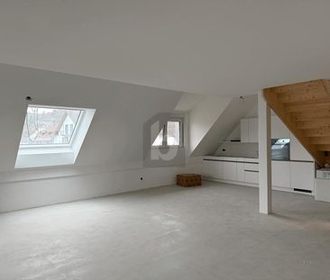 EXCLUSIVE WITH LARGE ROOF TERRACE - Photo 5