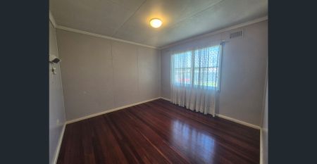 Lovely 2 Bedroom Unit In Chatham - Water & Lawns Included! - Photo 3