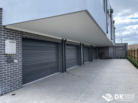 Prime Location in Albion - Photo 4