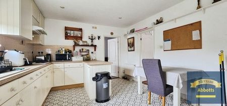 Mill Road, Colchester - Photo 2