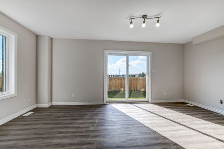 For Lease - 345 KENNINGTON Way, London South, Ontario - Photo 3