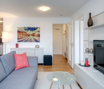 Fully furnished 2-room apartment for rent near subway - Photo 2