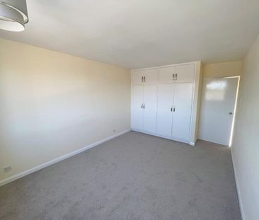 2 bedroom maisonette to rent - Photo 2