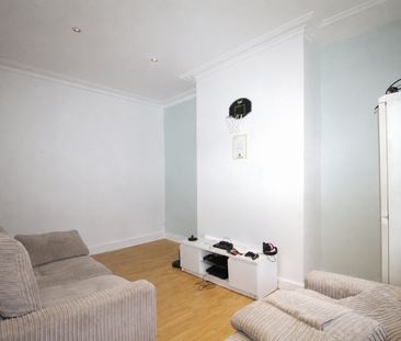 4 bedroom terraced house to rent - Photo 1