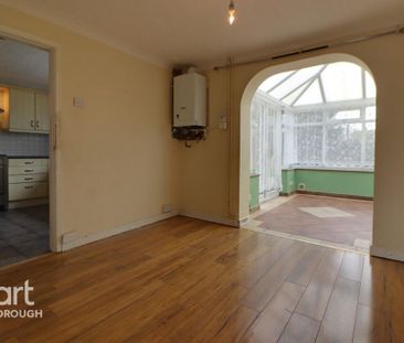 3 bedroom terraced house to rent - Photo 3