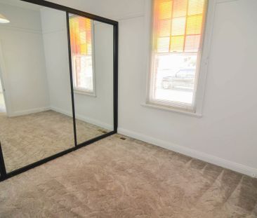 Spacious 4 Bedroom Family Home - Photo 4