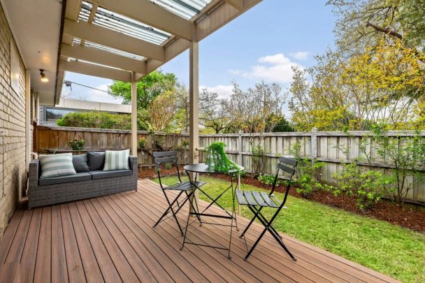 1/8 Maylands Avenue, Balwyn North. - Photo 1