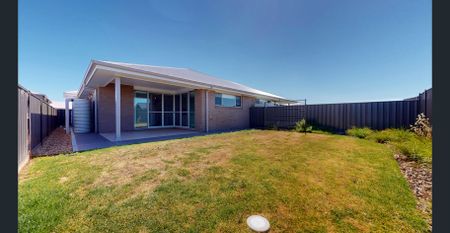 Newly Built Duplex In A Gated Community - Photo 4