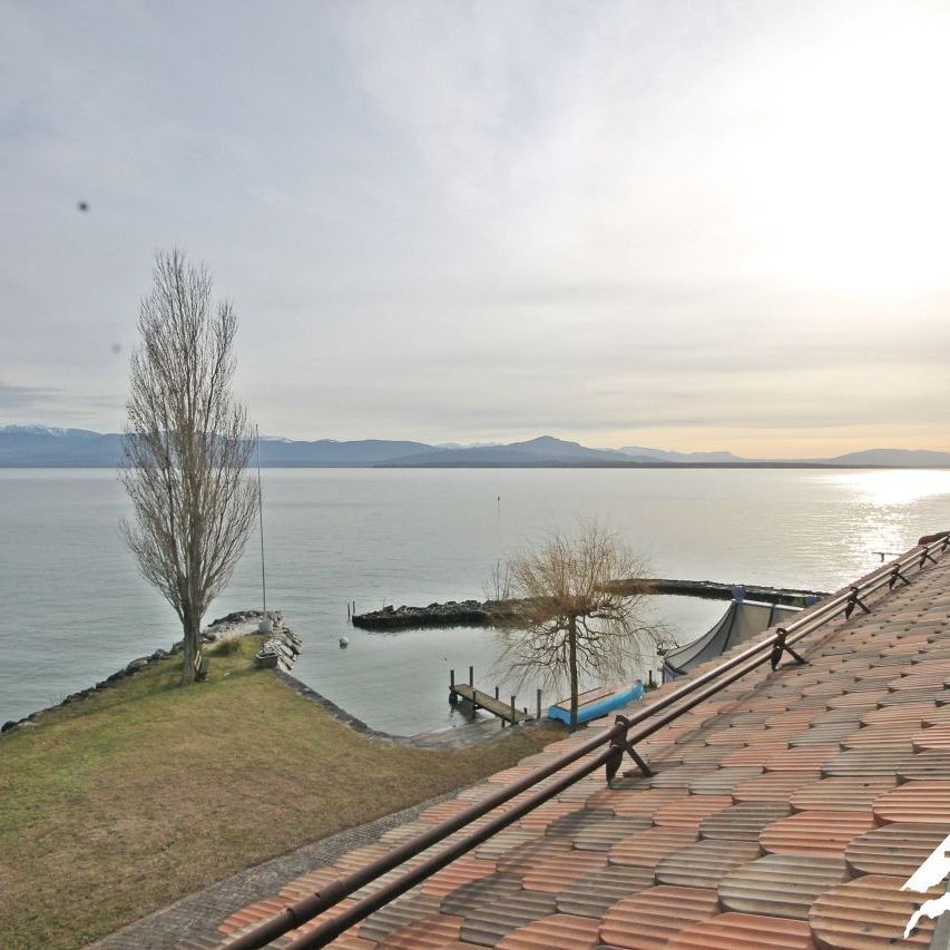 Superbe studio MEUBLE - COURTE DUREE / Vue lac - Jardin - Piscine - Photo 1