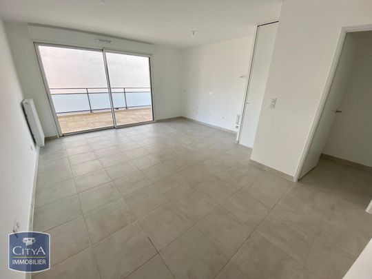 Location Appartement 3 pièces 59m² HYERES 83400 - Photo 1