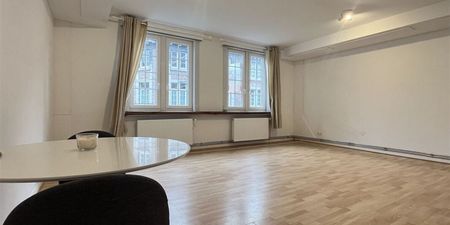 Appartement te huur in Tournai voor € 675 met 1 slaapkamer - Photo 2