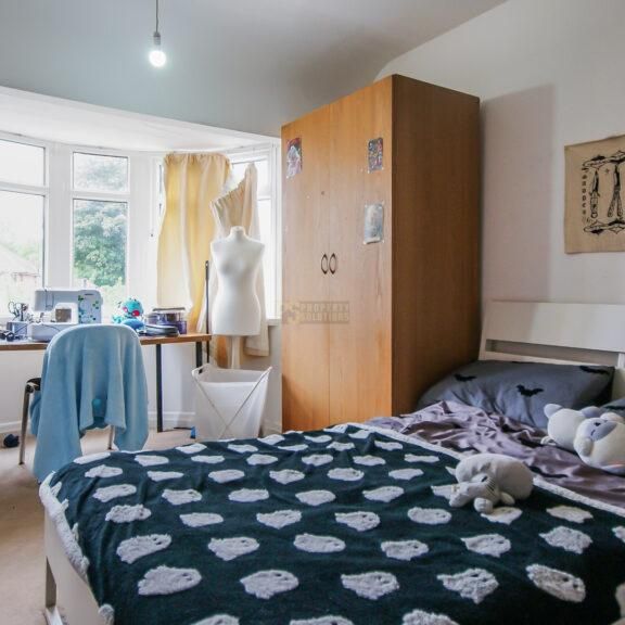 4 bedroom semi-detached house to rent - Photo 1