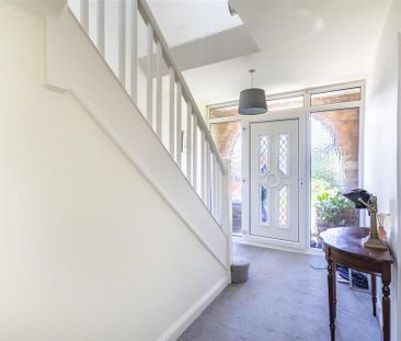 3 bedroom detached house to rent - Photo 4