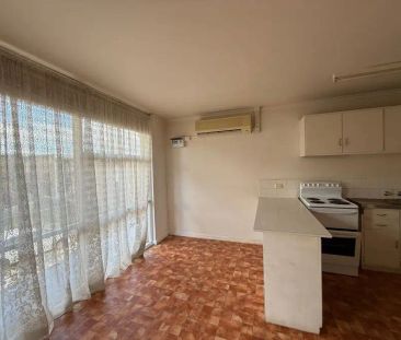 “Spacious Apartment!” - Photo 2