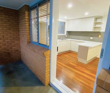 2/142 Pembroke Road, 4151, Coorparoo Qld - Photo 1